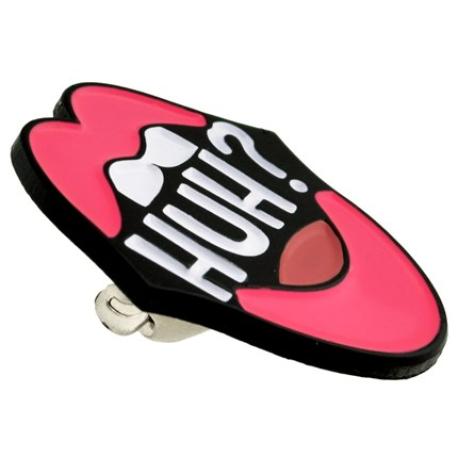     HUH? Lips Pin